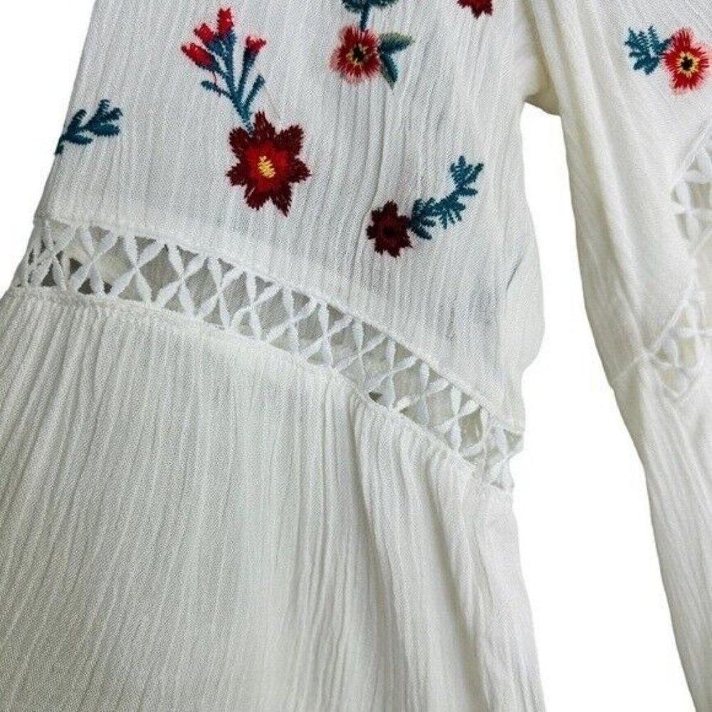 Umgee White Bohemian Embroidered Mini Dress Size Medium - Picture 5 of 14